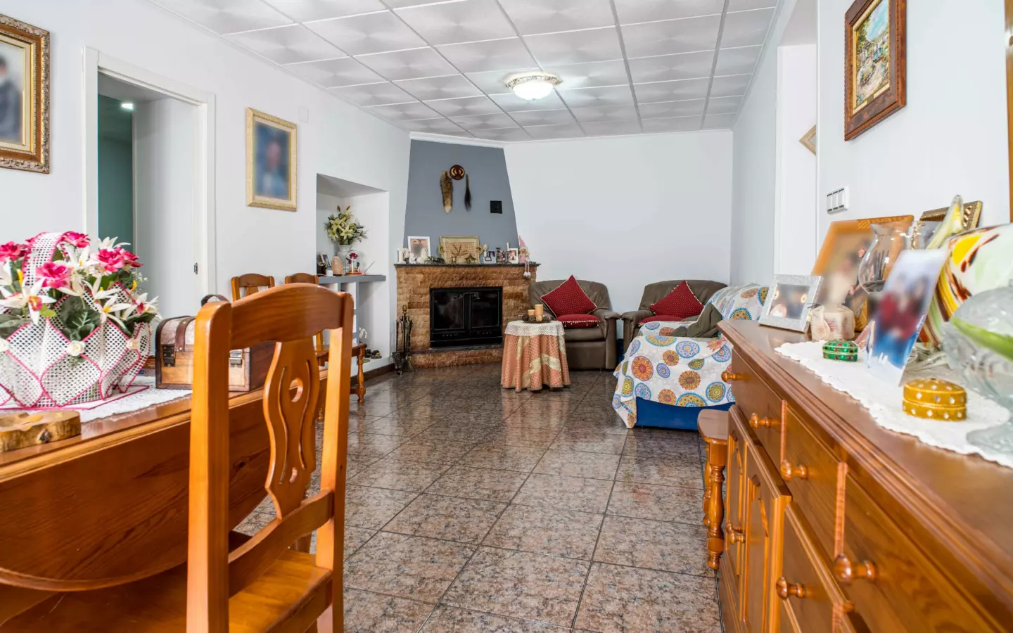 6-bedroom Townhouse In Pinoso, Spain (371 M²)