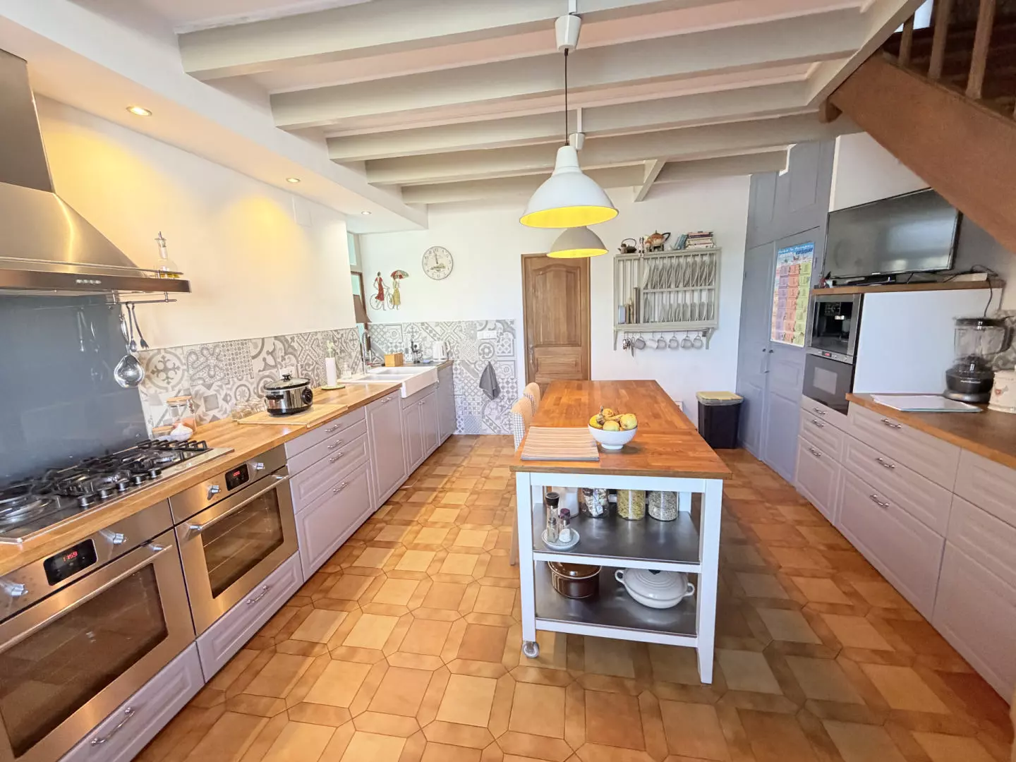 2-bedroom House In Saint-laurent-des-combes, France (116 M²)