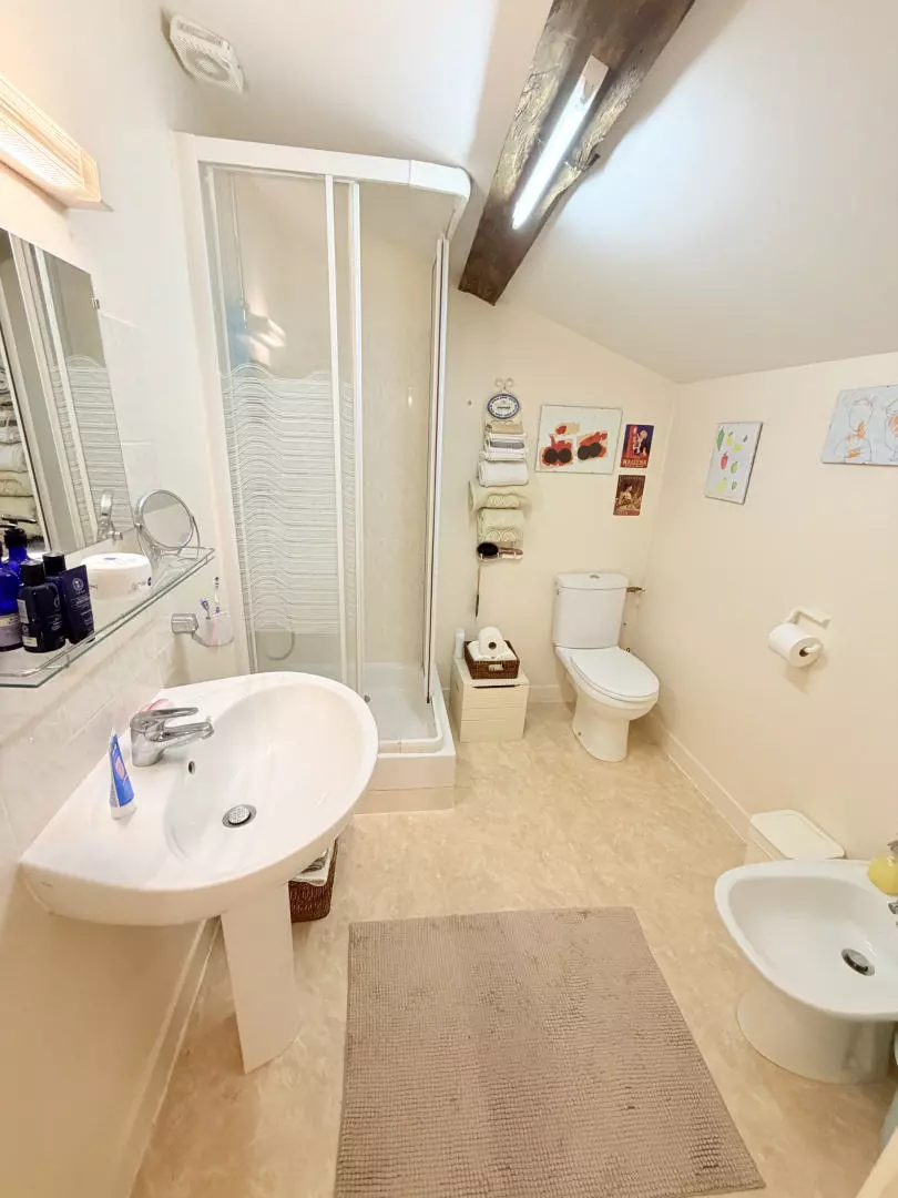 2-bedroom House In Saint-laurent-des-combes, France (116 M²)