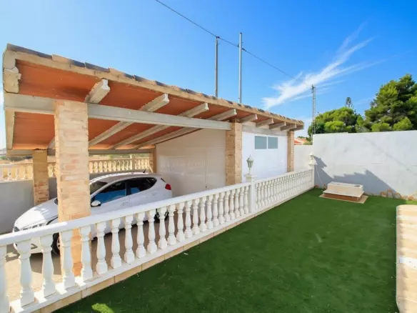 5-bedroom Villa In Orihuela Costa, Spain (220 M²)
