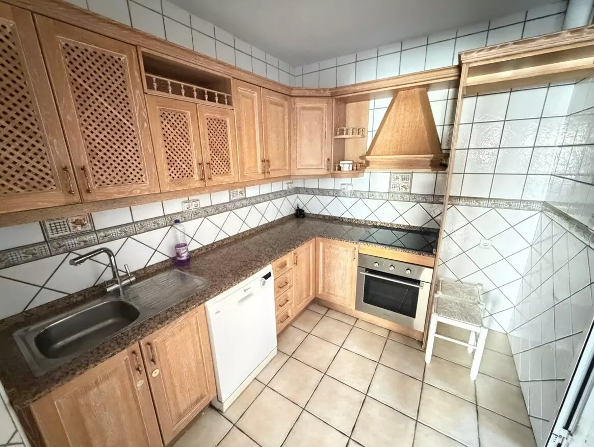 3-bedroom Villa In Torrevieja, Spain (90 M²)