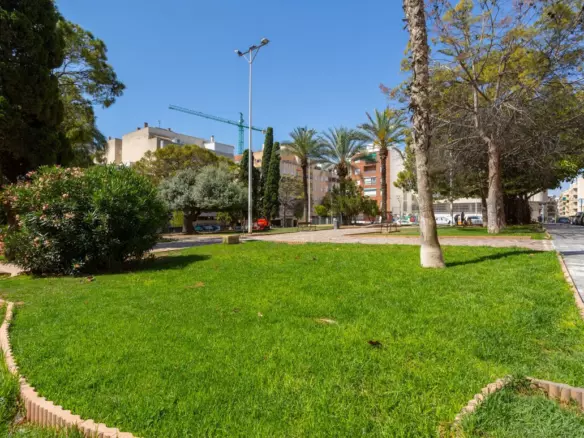 4-bedroom Apartment In Torrevieja, Spain (191 M²)