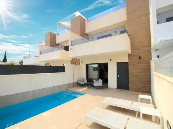 3-bedroom Villa In Benijofar, Spain (173 M²)