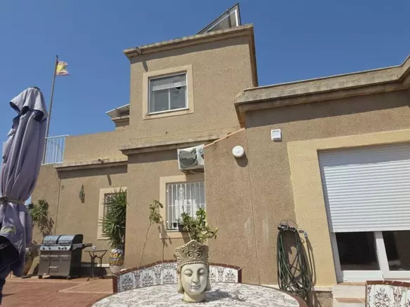 5-bedroom Villa In Torrevieja, Spain (170 M²)