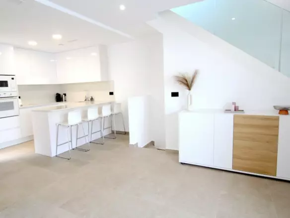 3-bedroom Villa In Benijofar, Spain (173 M²)