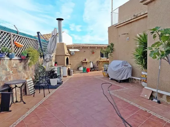5-bedroom Villa In Torrevieja, Spain (170 M²)