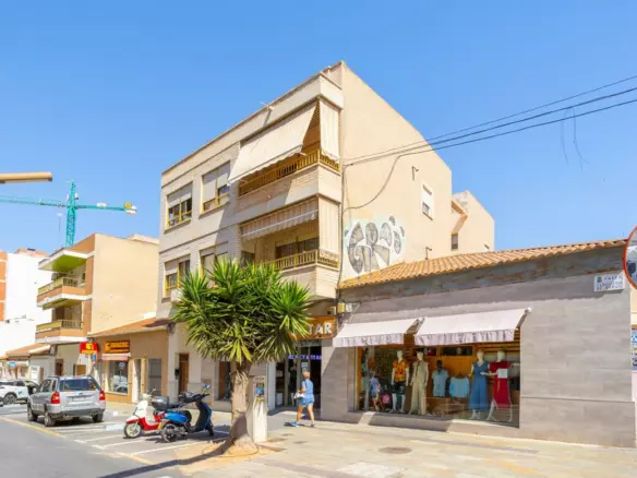 4-bedroom Apartment In Torrevieja, Spain (191 M²)