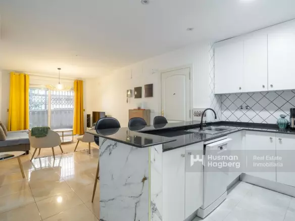2-bedroom Apartment In Torrevieja, Spain (79 M²)