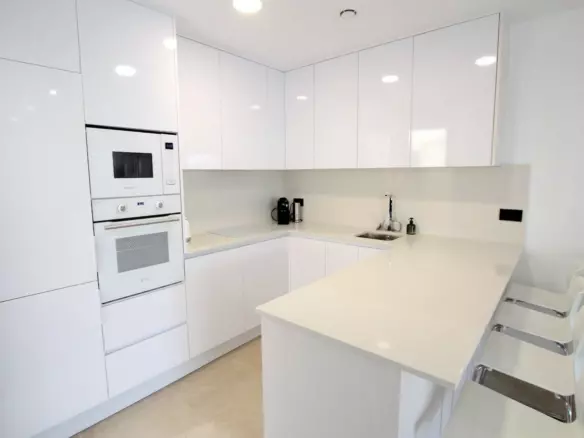 3-bedroom Villa In Benijofar, Spain (173 M²)