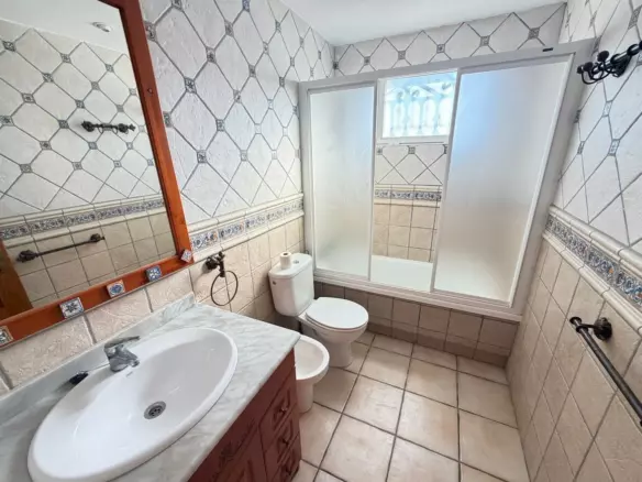 3-bedroom Villa In Torrevieja, Spain (90 M²)