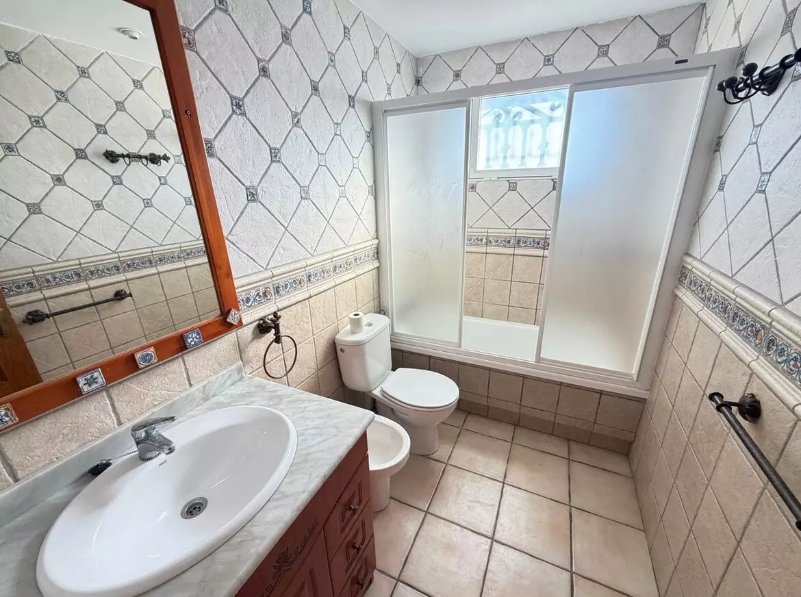 3-bedroom Villa In Torrevieja, Spain (90 M²)