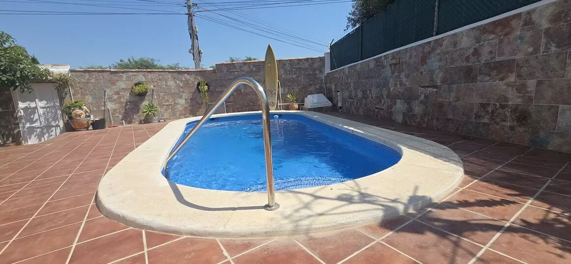 5-bedroom Villa In Torrevieja, Spain (170 M²)