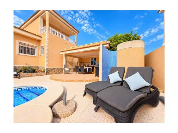 4-bedroom Villa In Ciudad Quesada, Spain (175 M²)