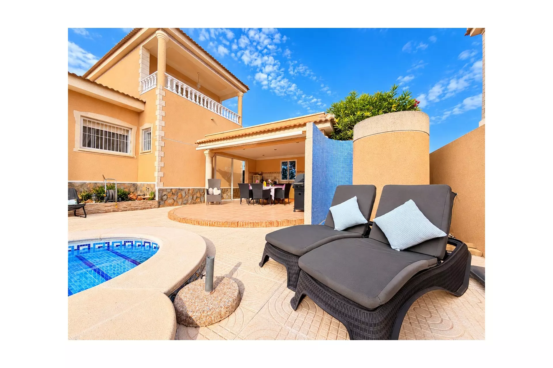 4-bedroom Villa In Ciudad Quesada, Spain (175 M²)