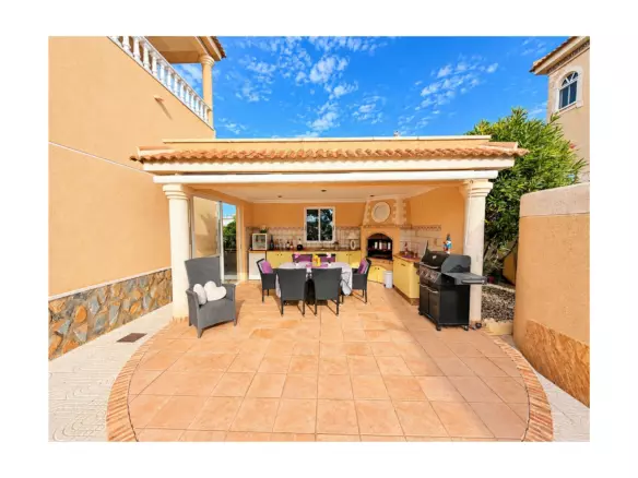4-bedroom Villa In Ciudad Quesada, Spain (175 M²)