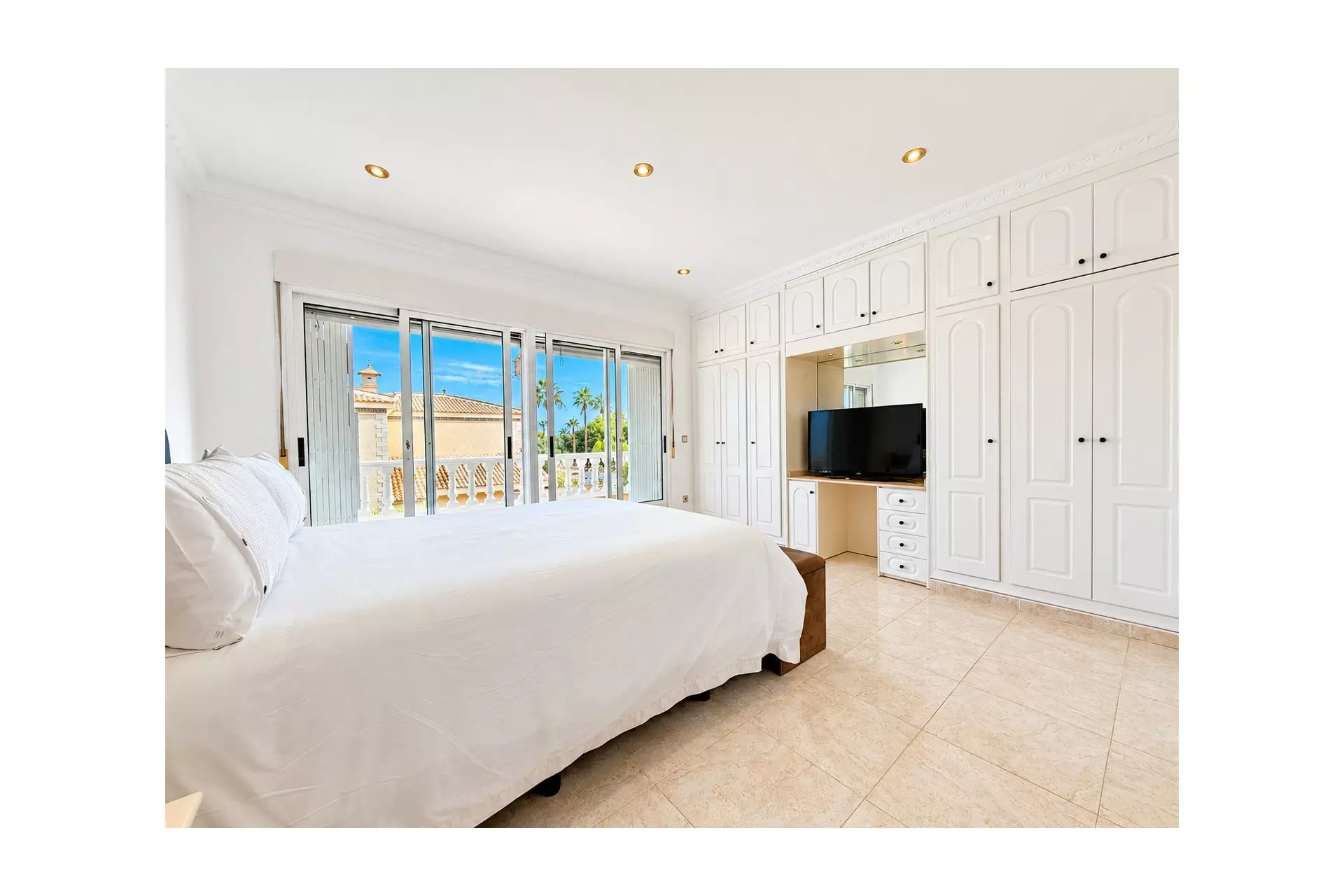 4-bedroom Villa In Ciudad Quesada, Spain (175 M²)