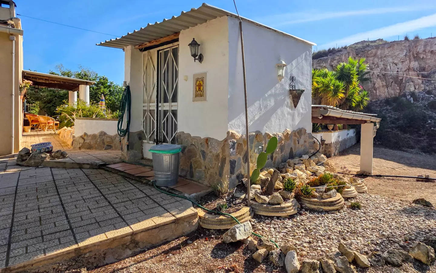 3-bedroom Country House In Pinoso, Spain (195 M²)