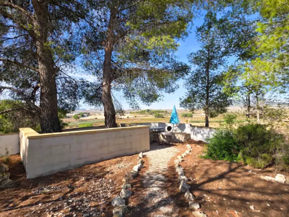 3-bedroom Country House In Pinoso, Spain (195 M²)