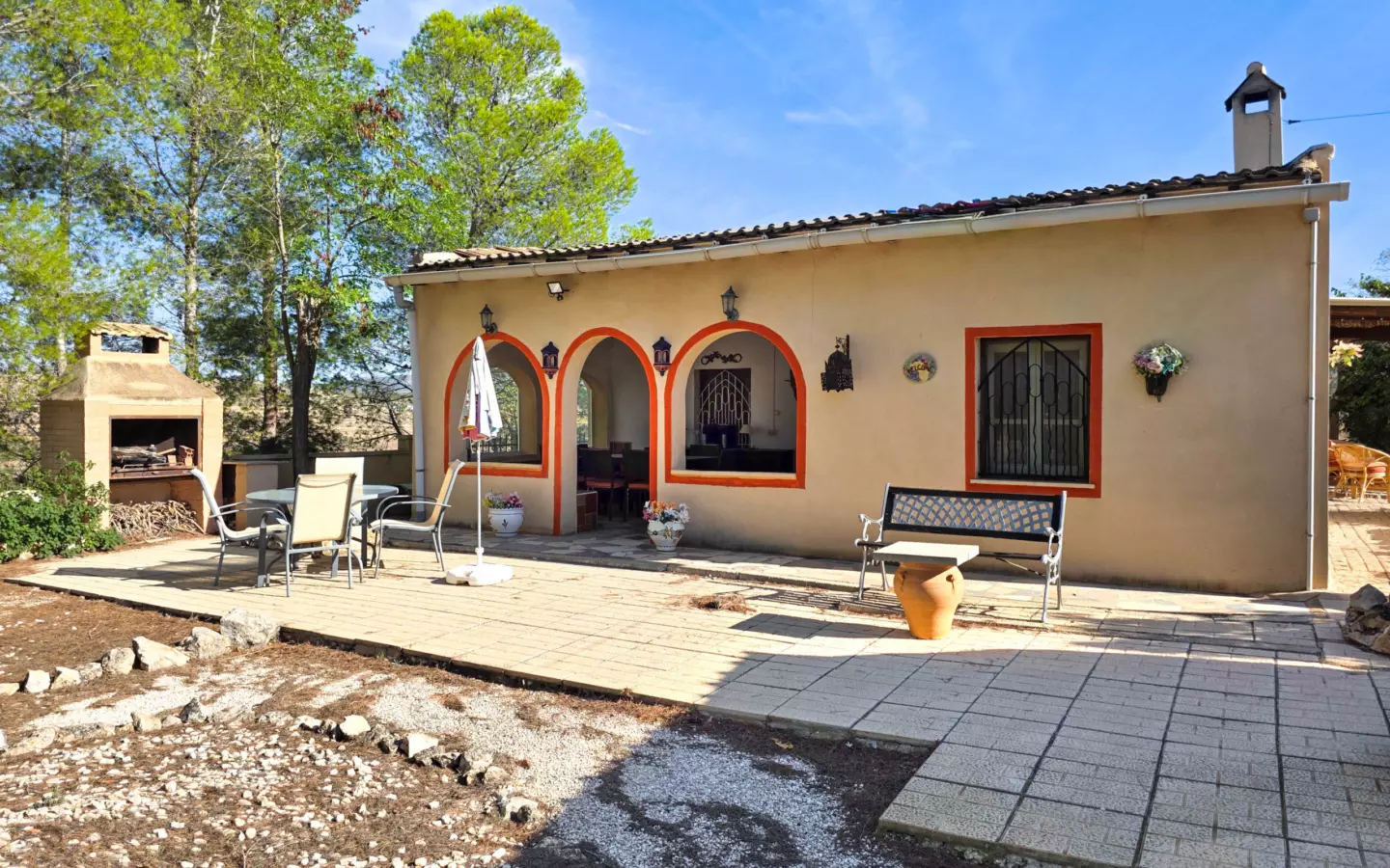 3-bedroom Country House In Pinoso, Spain (195 M²)