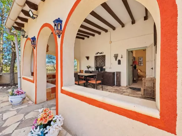 3-bedroom Country House In Pinoso, Spain (195 M²)