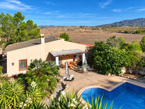 3-bedroom Country House In Pinoso, Spain (195 M²)