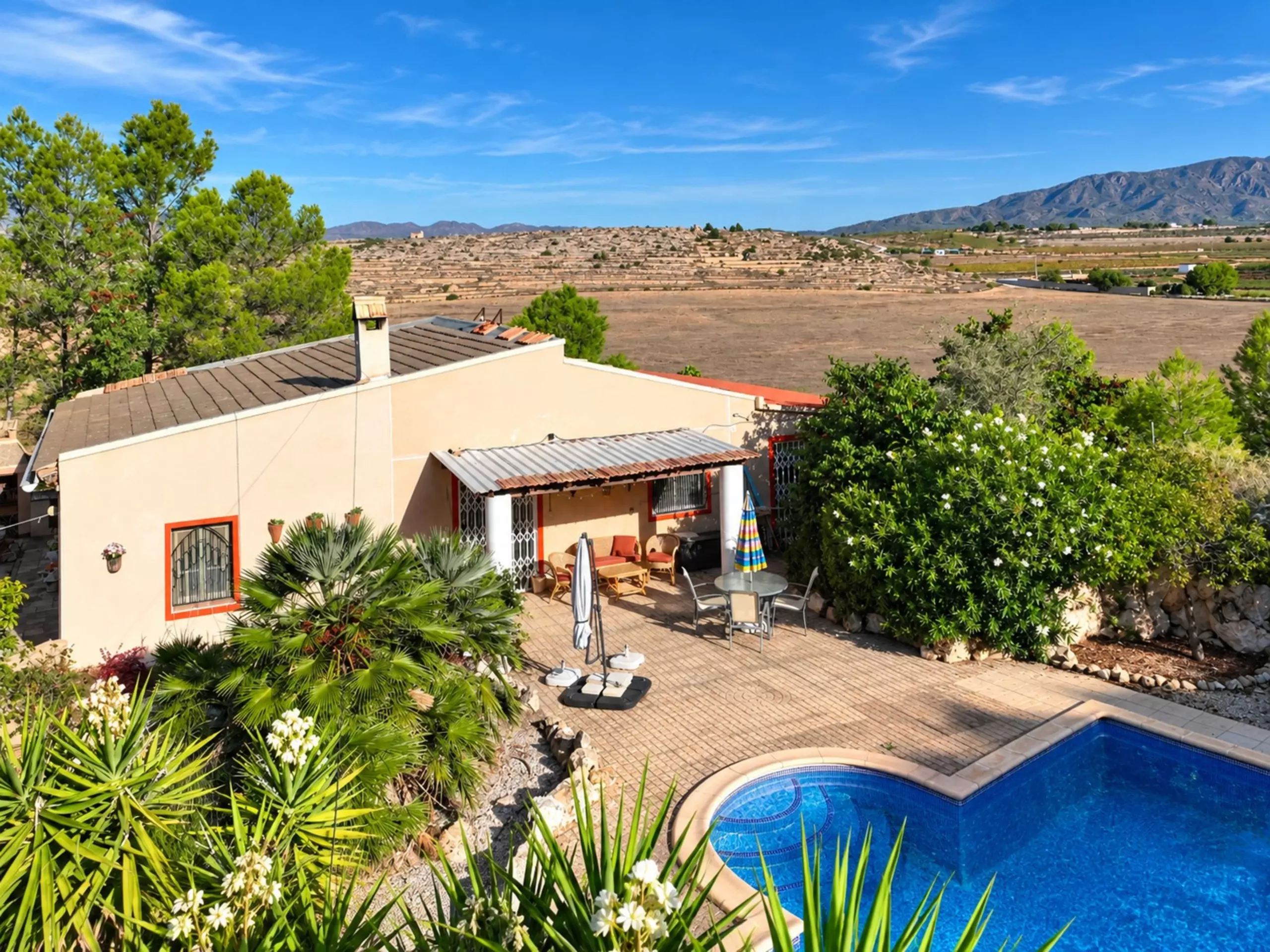 IZ-790-2-scaled-aee56b 3-bedroom Country House In Pinoso, Spain (195 M²)