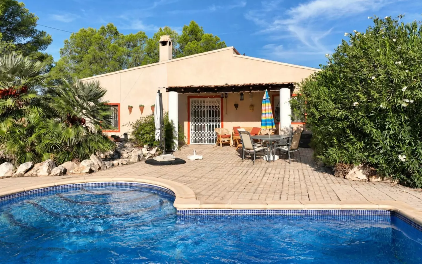 3-bedroom Country House In Pinoso, Spain (195 M²)