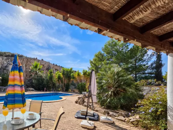 3-bedroom Country House In Pinoso, Spain (195 M²)