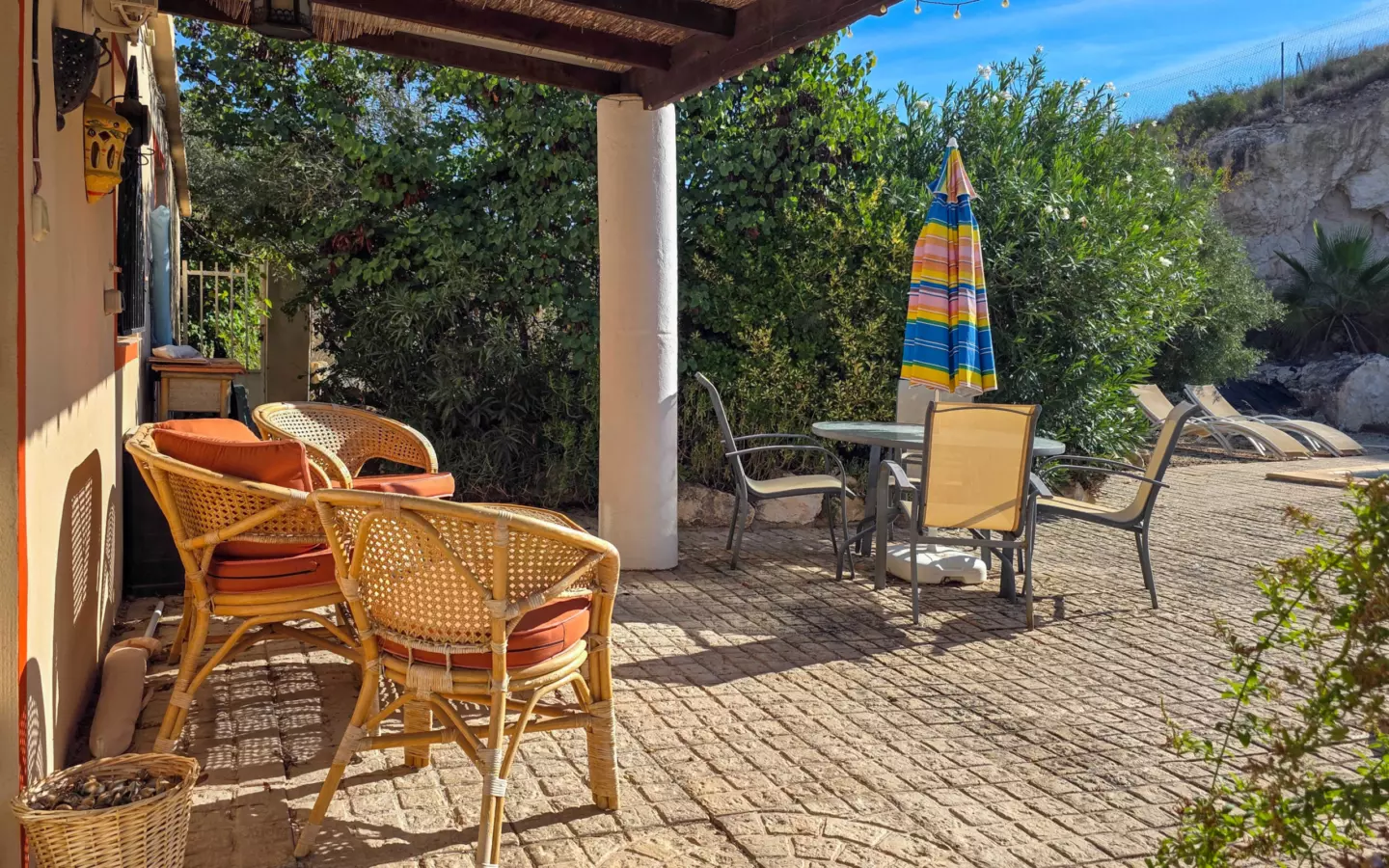 3-bedroom Country House In Pinoso, Spain (195 M²)