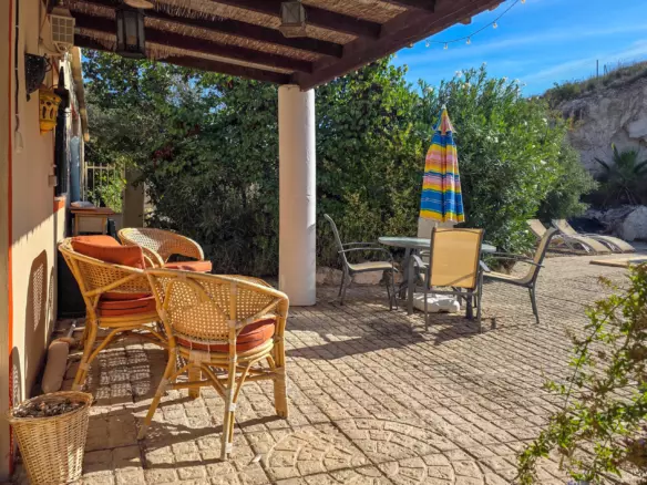 3-bedroom Country House In Pinoso, Spain (195 M²)