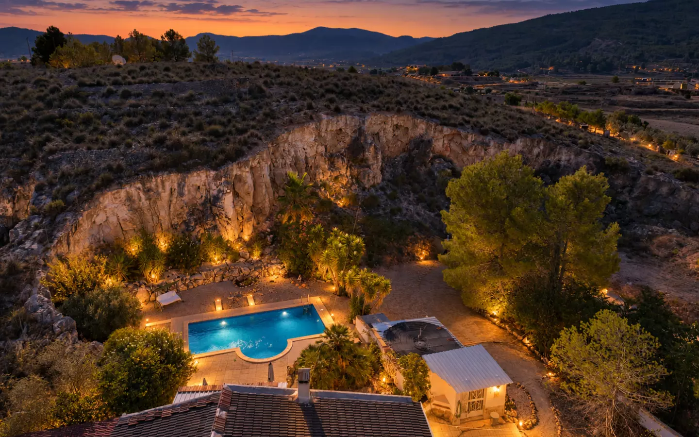 3-bedroom Country House In Pinoso, Spain (195 M²)