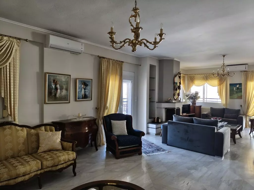 3-bedroom Flat In Thermaikos, Greece (200 M²)