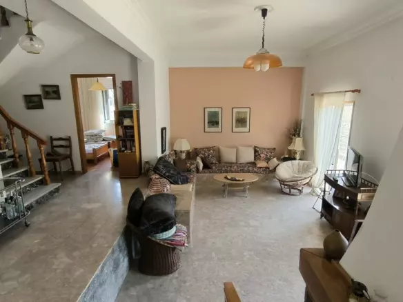 4-bedroom Detached House In Methoni, Greece (250 M²)