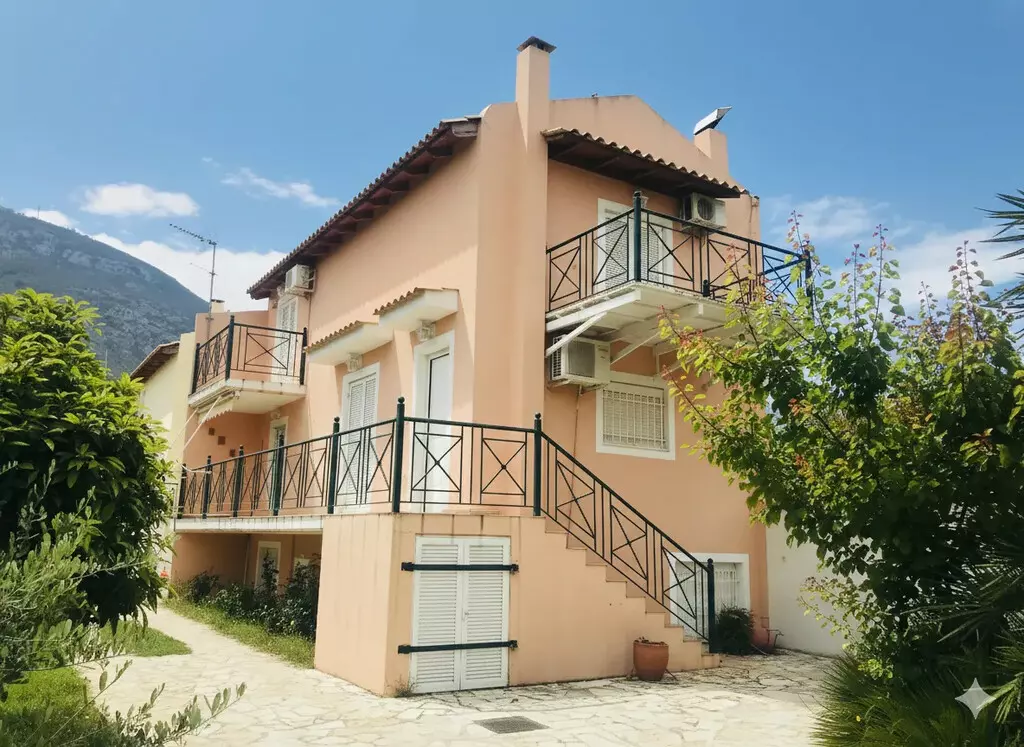 4-bedroom Detached House In Xilokastro, Greece (150 M²)