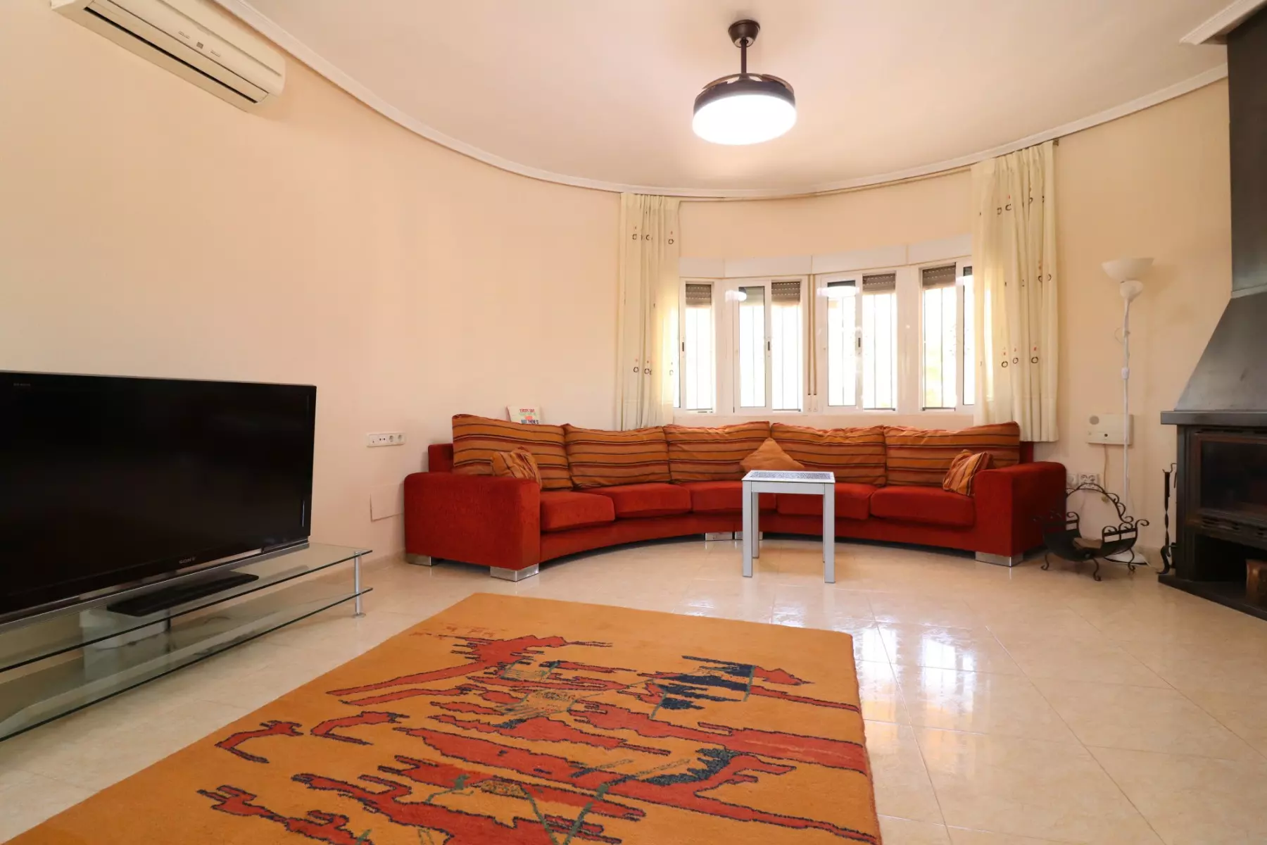 o_1j45fanep1tt613vq1rtki5j12762b-657f5f 3-bedroom Country House In Catral, Spain (150 M²)