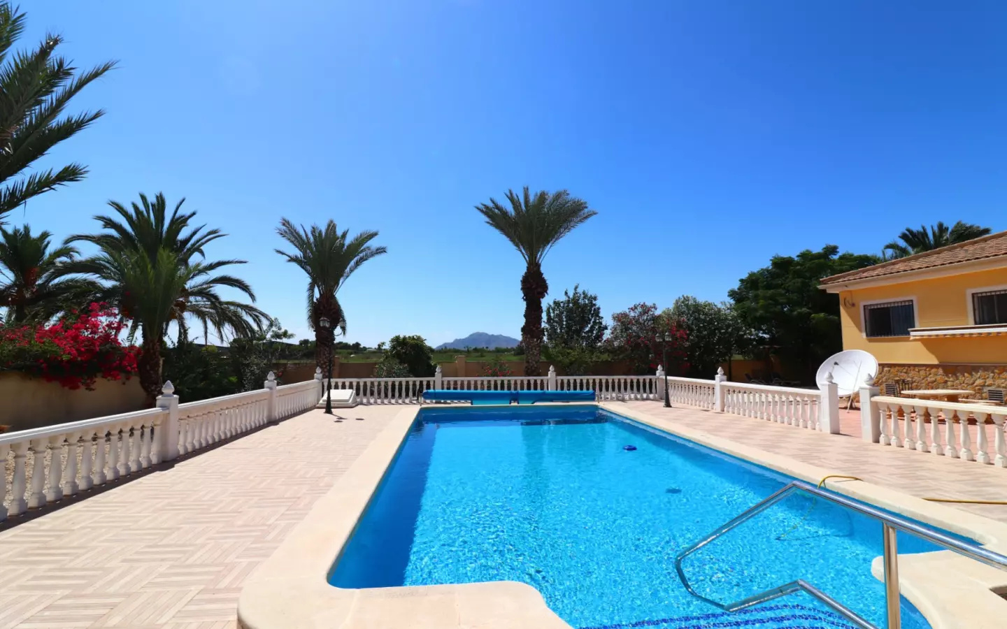 3-bedroom Country House In Catral, Spain (150 M²)