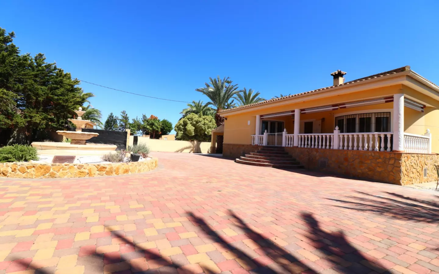 3-bedroom Country House In Catral, Spain (150 M²)