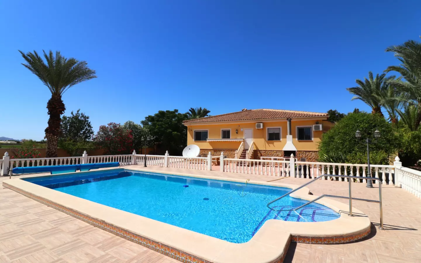 3-bedroom Country House In Catral, Spain (150 M²)