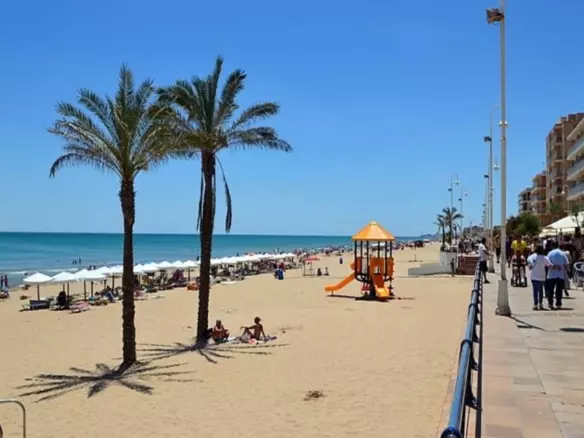 4-bedroom Apartment In Guardamar Del Segura, Spain (106 M²)
