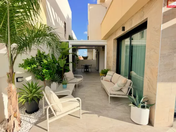 3-bedroom Detached Villa In Los Montesinos, Spain (114 M²)