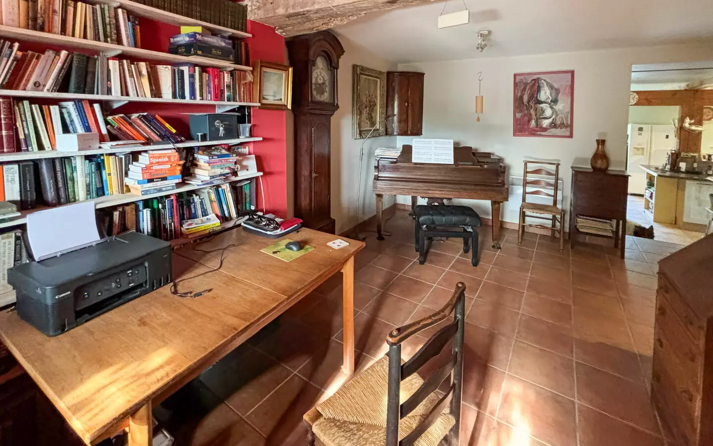 3-bedroom House (237 M²)