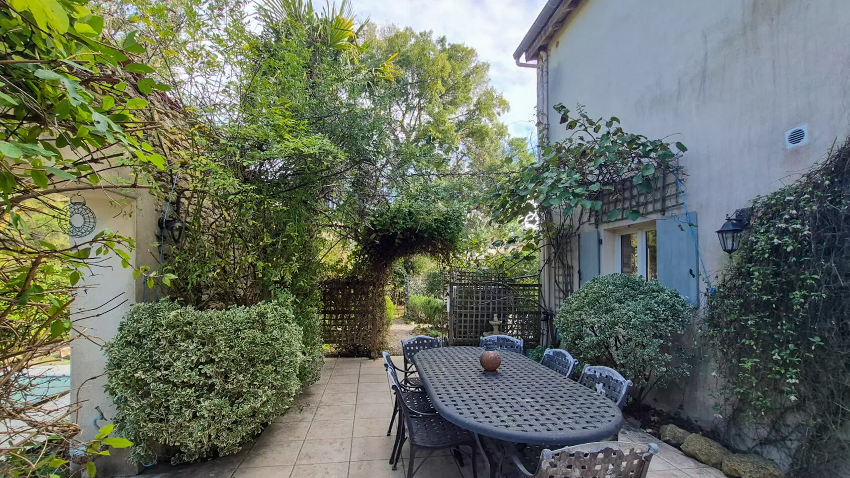 property_image_1bzsiky8l7_20261030060042-3a2a77 3-bedroom House (237 M²)