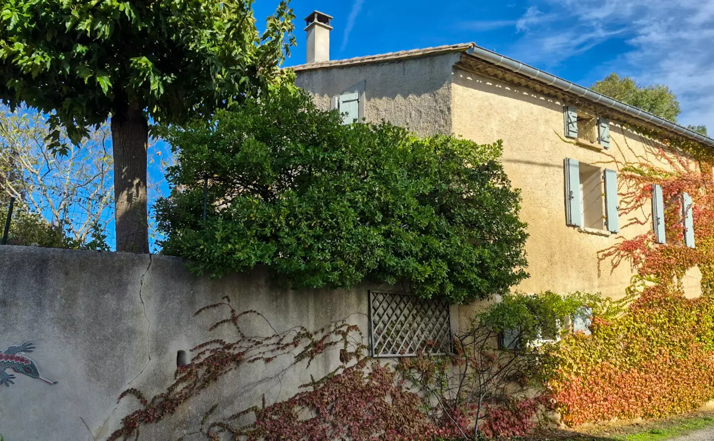 3-bedroom House (237 M²)