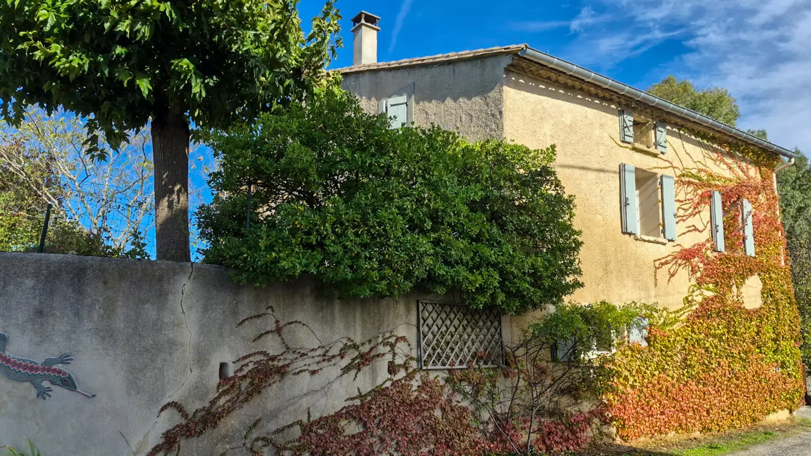 property_image_1kqebh2t9u_20261030060122-7c2ad1 3-bedroom House (237 M²)