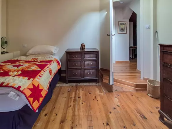 3-bedroom House (237 M²)