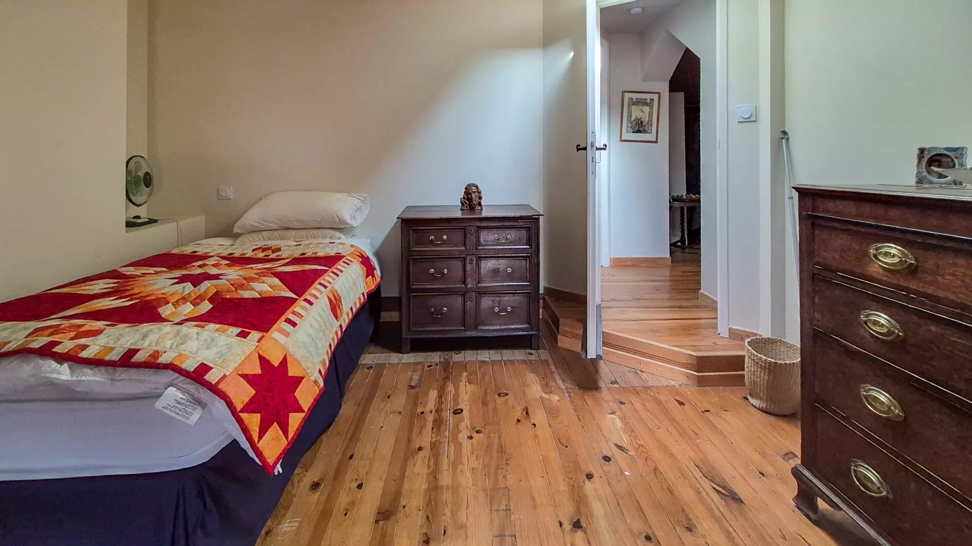 property_image_1znvn9bbdk_20261030060150-f65ff6 3-bedroom House (237 M²)