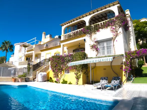 3-bedroom Villa In Orihuela Costa, Spain