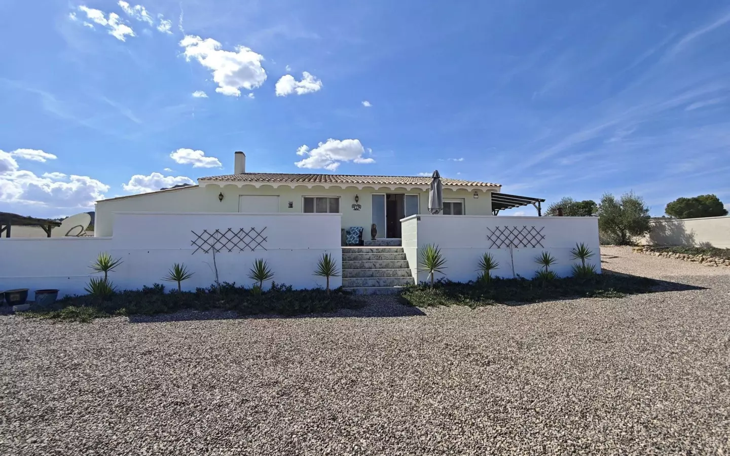 4-bedroom Country House In Caudete, Spain (210 M²)