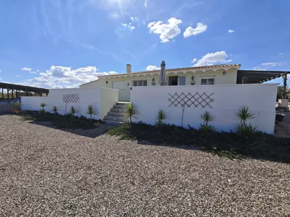 4-bedroom Country House In Caudete, Spain (210 M²)