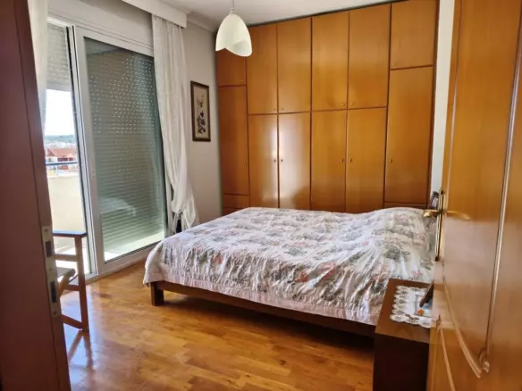 3-bedroom Flat In Thermaikos, Greece (200 M²)
